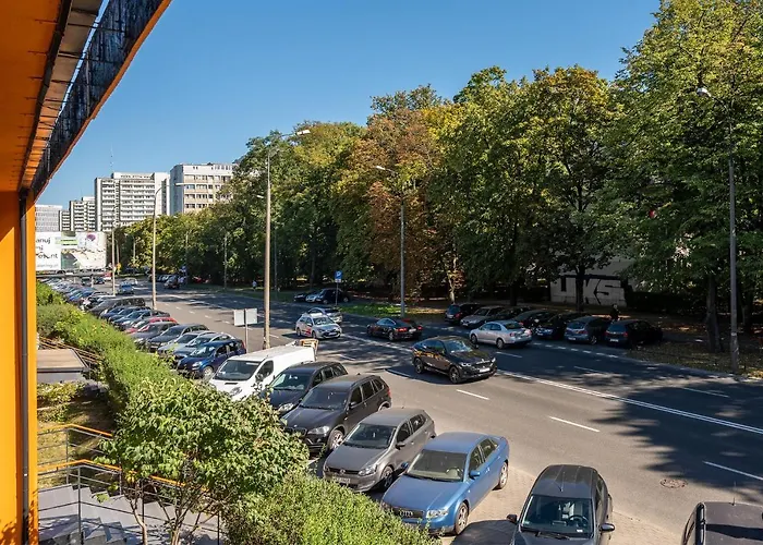 Batorego 220 - 450M Stacja Metra Pola Mokotowskie, 800M Biblioteka Narodowa - 20M Piekny Park Pola Mokotowskie - 800M Do Sgh - Wifi - Smart Tv - Good Apartments