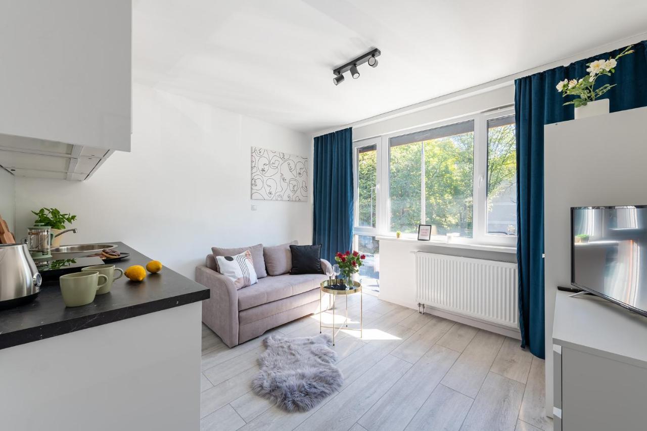 Batorego 220: Near Metro And National Library * Warsaw